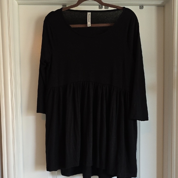 NWOT Zenana Large Black Women's Top - Picture 6 of 8